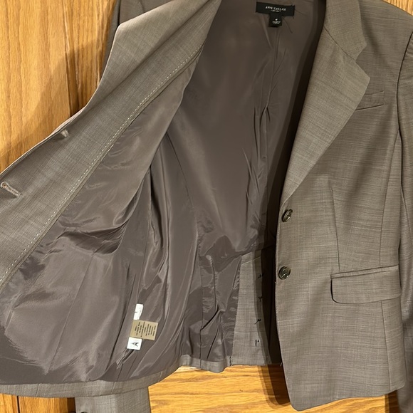 Vintage Ann Taylor 87% wool brown suit jacket with multiple variations t… - Picture 9 of 10